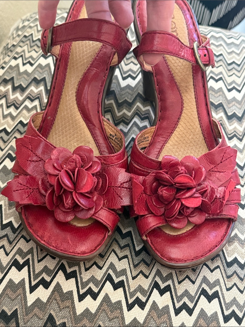 Born Women's Red Floral Leather slip on ankle strap heels - Picture 10 of 10